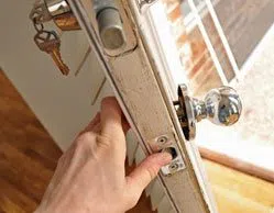 Golden Locksmith Services Pompano Beach, FL 954-283-5224 - 7-Lock-Changing